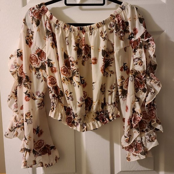 Floral cropped shirt with open bell sleeves - Picture 1 of 4